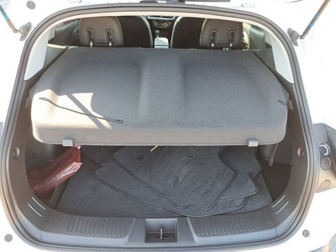 Used 2025 Chevrolet Trax ACTIV w/ Sunroof Package image 6