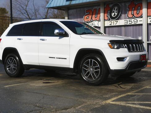 Used 2017 Jeep Grand Cherokee Limited w/ Trailer Tow Group IV image 22