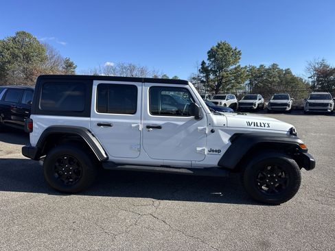 Used 2023 Jeep Wrangler Unlimited image 8