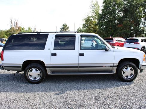 Used 1999 GMC Suburban 4WD w/ Marketing Opt Pkg 3 image 9