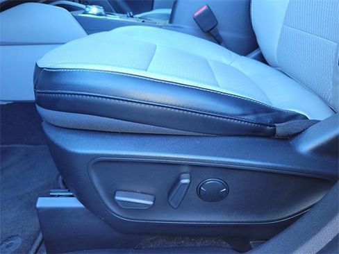 Used 2023 Ford Escape SE w/ Class II Trailer Tow Package image 21