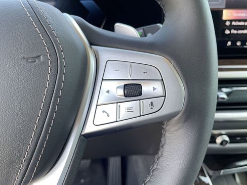 Used 2026 BMW X7 xDrive40i w/ Premium Package image 22