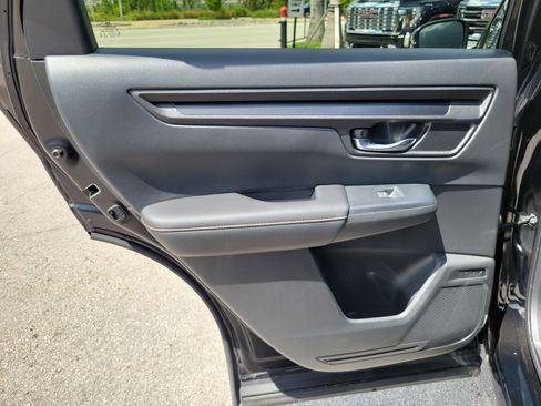 Used 2025 Honda CR-V Sport image 26