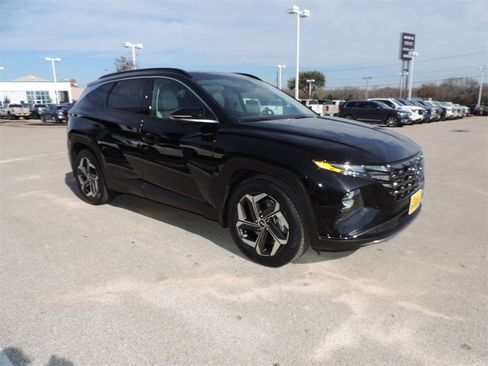 Used 2023 Hyundai Tucson Limited image 3