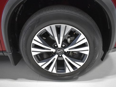 Certified 2023 Nissan Rogue SV AWD/4WD image 10