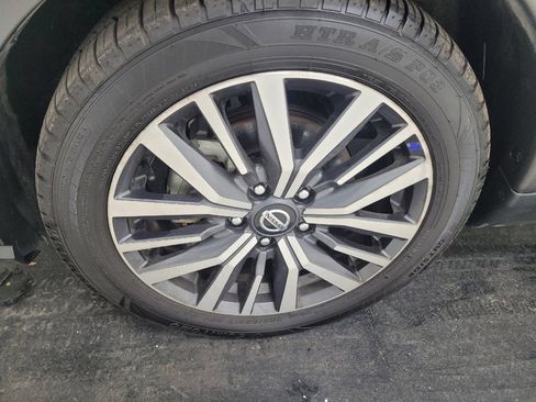 Used 2021 Nissan Kicks SV FWD image 31