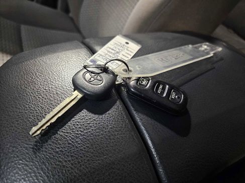 Used 2007 Toyota 4Runner SR5 image 34