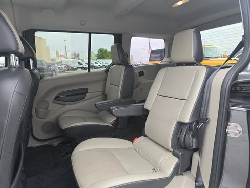 Used 2018 Ford Transit Connect Titanium image 14