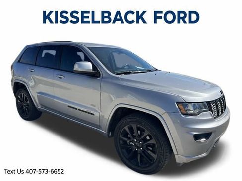 Used 2017 Jeep Grand Cherokee Altitude image 1