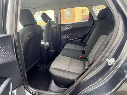 Used 2021 Kia Soul S FWD image 28