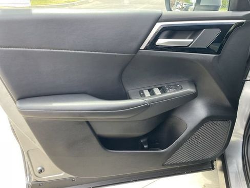 Used 2024 Mitsubishi Outlander SE FWD image 22