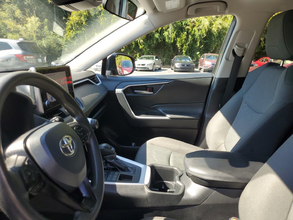 Used 2024 Toyota RAV4 XLE AWD/4WD image 19