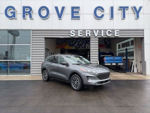 Used 2022 Ford Escape SE w/ Cold Weather Package FWD image 1