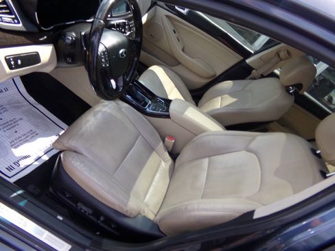 Used 2015 Kia Cadenza Premium w/ Luxury Package image 14