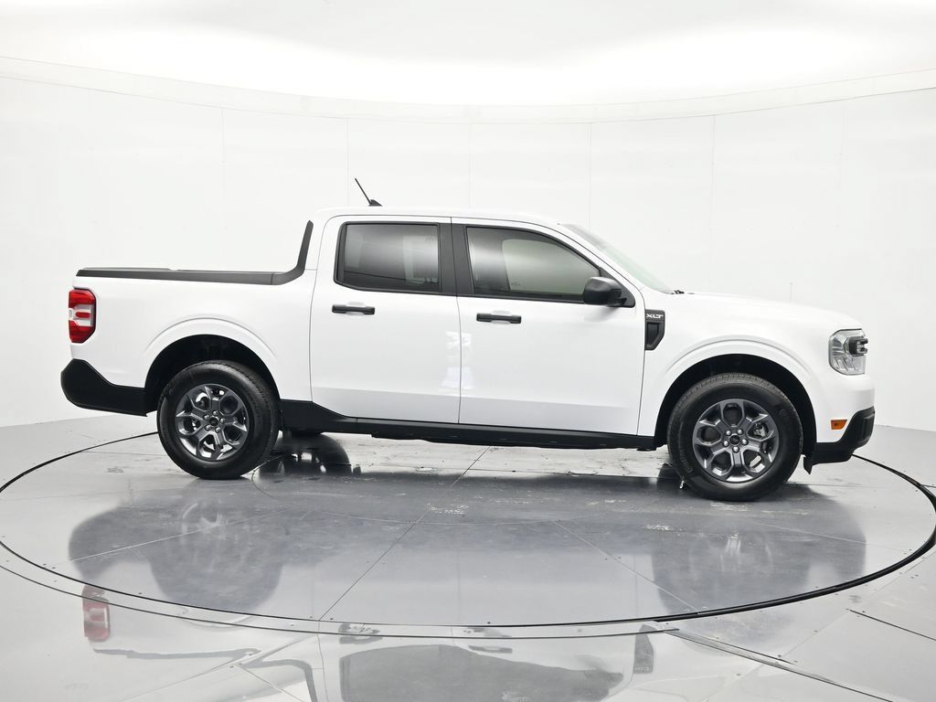 Used 2024 Ford Maverick XLT FWD image 4