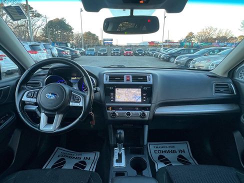 Used 2016 Subaru Outback 2.5i Premium image 11