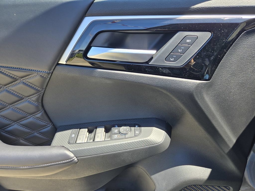 New 2026 Nissan Rogue Platinum AWD/4WD image 13