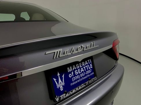 Used 2016 Maserati GranTurismo Sport RWD image 16