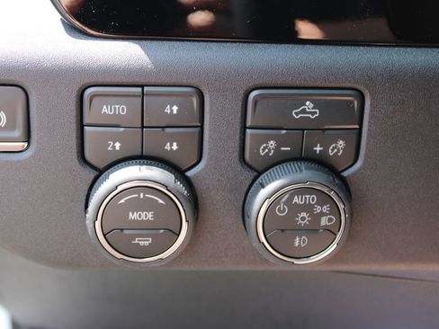 New 2026 Chevrolet Silverado 1500 RST w/ Convenience Package II AWD/4WD image 38