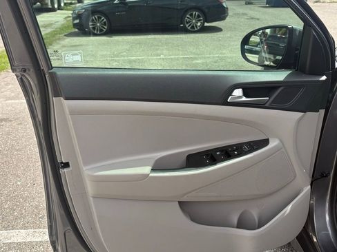 Used 2021 Hyundai Tucson SE image 10