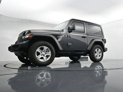 Used 2023 Jeep Wrangler Sport AWD/4WD image 32