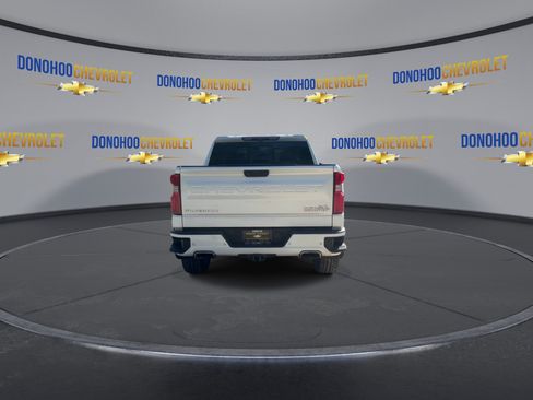 Used 2020 Chevrolet Silverado 1500 High Country w/ Technology Package AWD/4WD image 10
