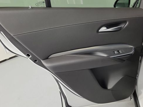 Used 2023 Cadillac XT4 Premium Luxury FWD image 12