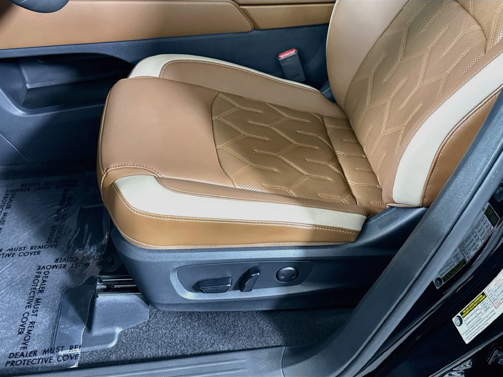 Certified 2026 Nissan Pathfinder Platinum AWD/4WD image 25