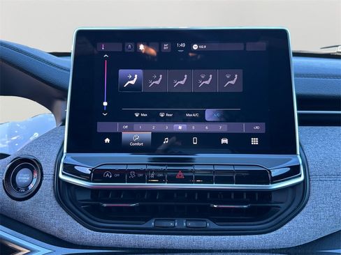 Used 2024 Jeep Compass Latitude image 22