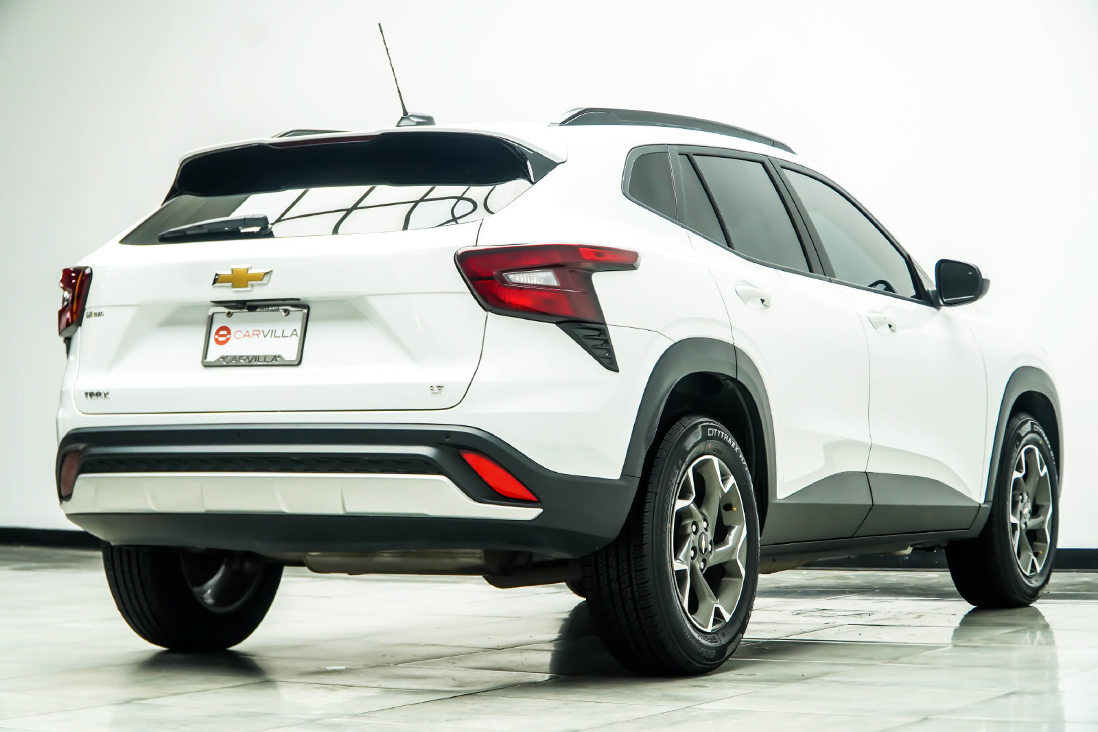 Used 2024 Chevrolet Trax LT w/ Driver Confidence Package FWD image 14