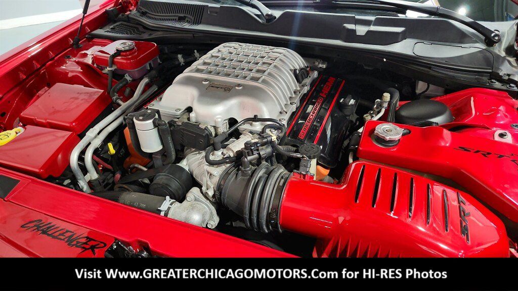 Used 2016 Dodge Challenger SRT Hellcat RWD image 23