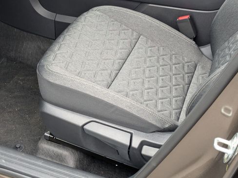 New 2026 Nissan Kicks SV w/ SV Premium Package image 4