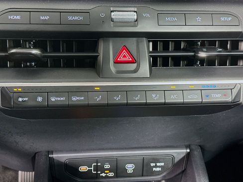 Used 2025 Kia K4 FWD image 24