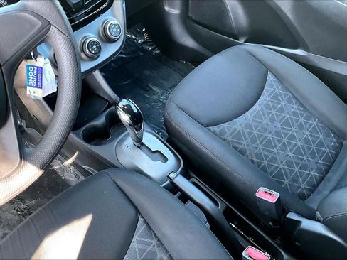 Used 2021 Chevrolet Spark LS FWD image 17
