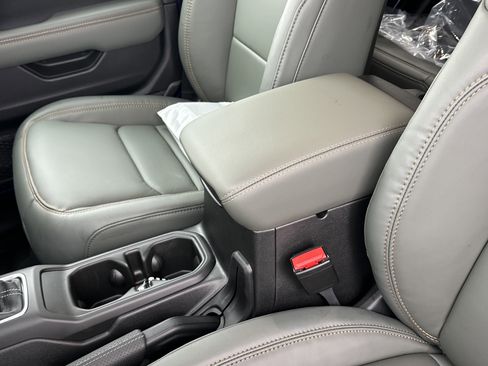 New 2026 Jeep Gladiator Mojave image 16