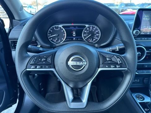 Used 2025 Nissan Sentra SV image 3