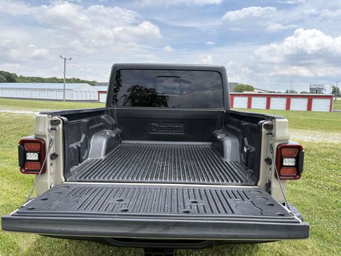Used 2022 Jeep Gladiator Rubicon w/ LED Lighting Group AWD/4WD image 28