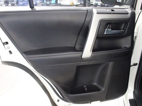 Used 2017 Toyota 4Runner Limited AWD/4WD image 50