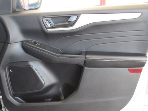 Used 2022 Ford Escape SE AWD/4WD image 18