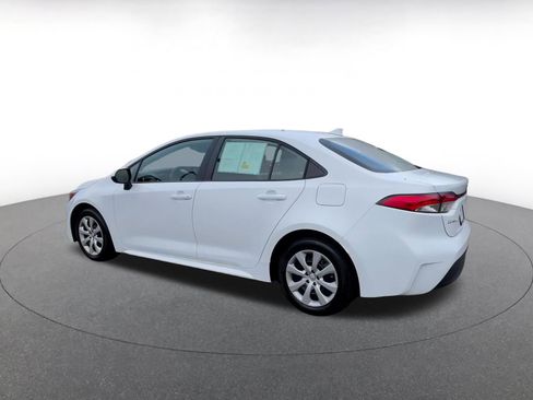 Used 2025 Toyota Corolla LE image 10