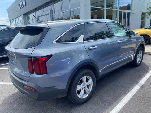 Certified 2023 Kia Sorento LX AWD/4WD image 4
