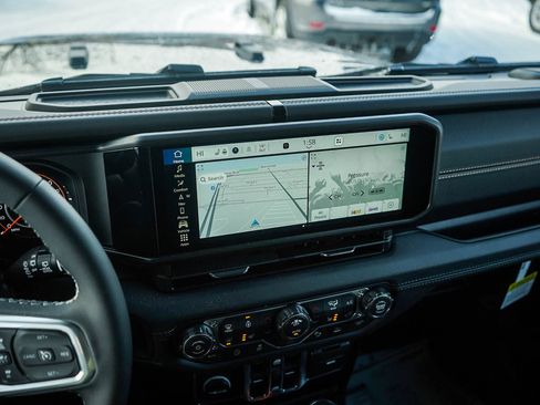 New 2026 Jeep Wrangler Unlimited Sahara AWD/4WD image 22