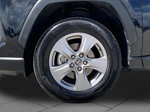 Used 2024 Toyota RAV4 XLE FWD image 11