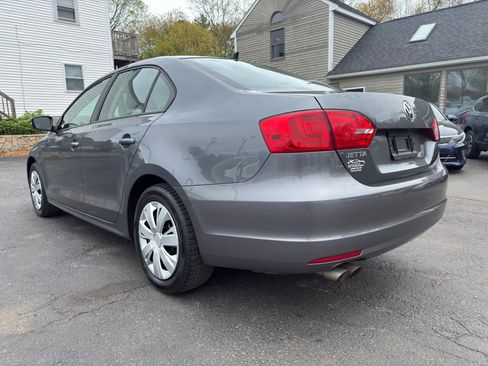 Used 2014 Volkswagen Jetta SE FWD image 5