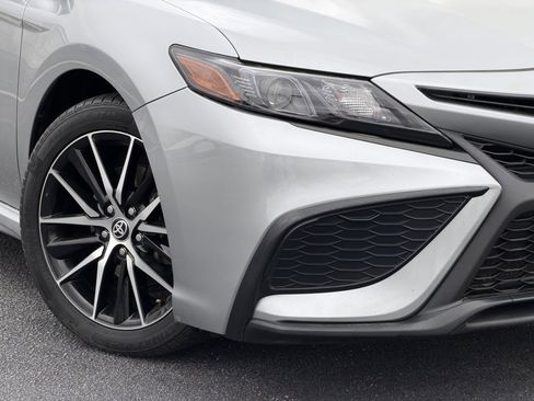 Used 2024 Toyota Camry SE w/ Convenience Package image 8