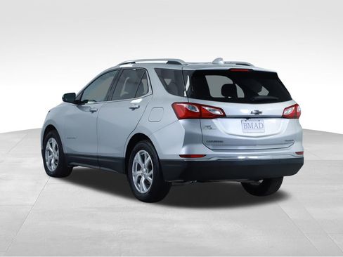 Used 2020 Chevrolet Equinox Premier w/ LPO, Floor Liner Package FWD image 9
