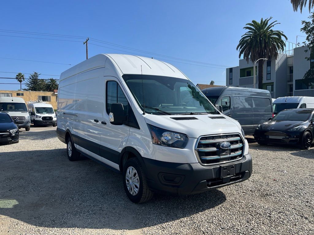 Used 2022 Ford E-Transit 148 High Roof Extended RWD image 3