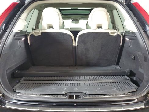 Certified 2023 Volvo XC90 B5 Plus w/ Protection Package Premier AWD/4WD image 11