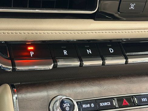 Used 2020 Lincoln Aviator Reserve w/ Equipment Group 202A AWD/4WD image 14