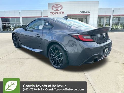 New 2025 Toyota GR86 Premium image 6